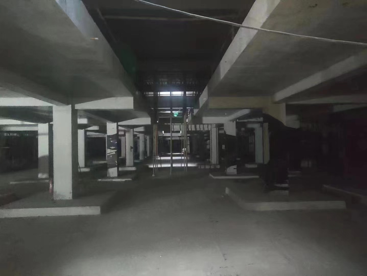 松江山东又一个上海博普LOFT车库拔地而起